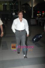 Raj Babbar snapped at the airport  on 22nd April 2011 (2).JPG